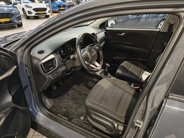 KIA Stonic T-GDi MHEV 100 pk ComfortLine | Navi | Clima | Cruise | Camera | Apple Carplay | 16" | Zeer zuinig |