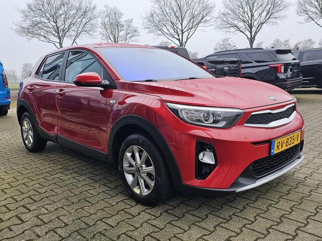 KIA Stonic 1.2 MPi ComfortPlusLine Navigator Nette auto | Onderhoudshistorie compleet | Trekhaak | Achteruitrijcamera | Navigatie | PDC | Multifunctioneel stuur etc.