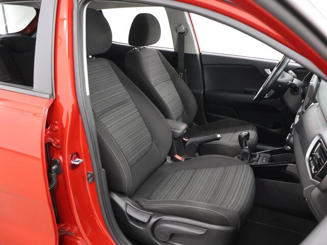 KIA Stonic 1.0 T-GDi MHEV DynamicPlusLine | Trekhaak | Keyless | Navigatie | Parkeercamera | Apple Carplay/Android Auto | Climate Control |