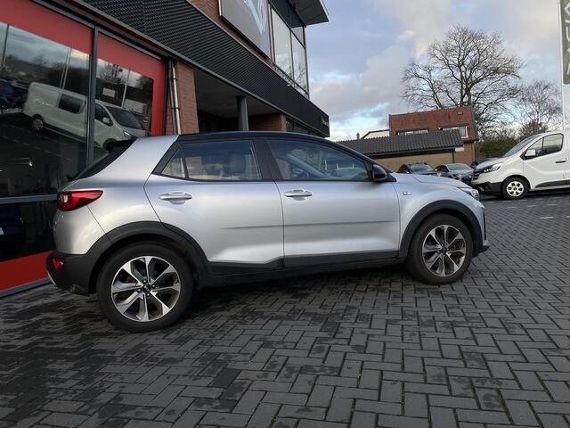 KIA Stonic 1.0 T-GDi ComfortPlusLine Navigator / PARKEERSENSOREN / ACHTERUITRIJCAMERA / CRUISE CONTROL