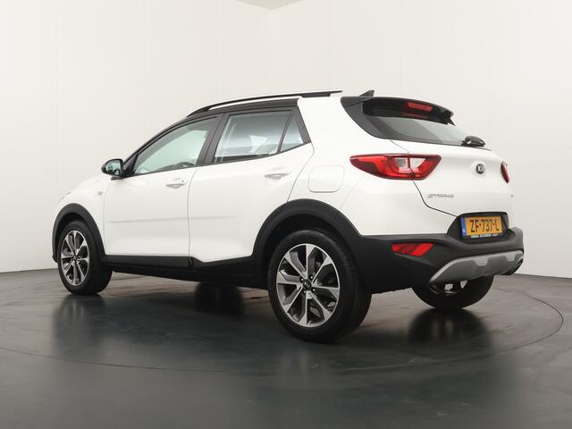KIA Stonic 1.0 T-GDi DynamicLine - Cruise Control - Navigatie - Apple Carplay/Android Auto - Achteruitrij camera - Fabrieksgarantie 14-05-2026