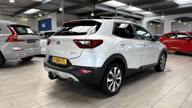 KIA Stonic 1.0 T-GDi MHEV DynamicPlusLine | Trekhaak | Camera | Adapt. cruise | Keyless entry | Apple Carplay | 4 seiz. banden