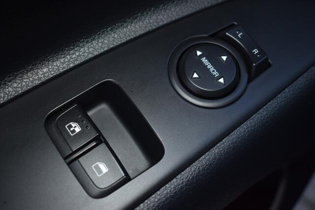 KIA Stonic 1.0 T-GDi MHEV DynamicLine | Automaat | Camera | Apple Carplay/ Android Auto | Cruise Control | Tot 10Jr. Kia-Garantie