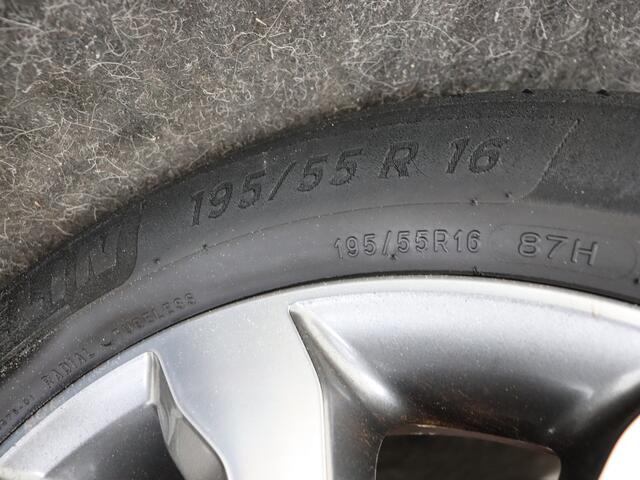 KIA Stonic 1.0 T-GDi MHEV DynamicPlusLine