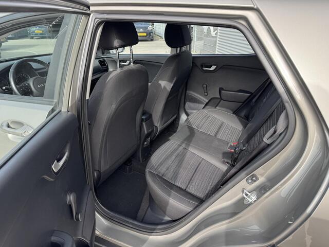 KIA Stonic 1.0 T-GDi MHEV DynamicLine Trekhaak | 17 inch | Airco | Cruise | Camera | Navi via AppleCarplay & AndroidAuto