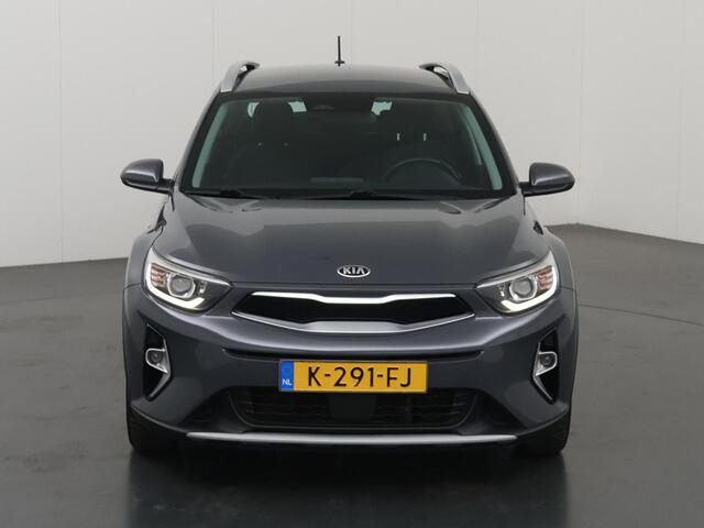 KIA Stonic 1.0 T-GDi MHEV DynamicLine | Trekhaak | Parkeercamera | Apple Carplay/Android Auto | Climate Control | Cruise control |