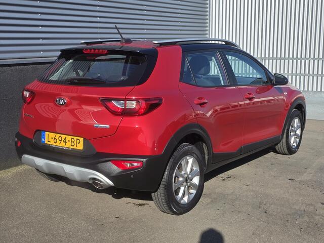 KIA Stonic 1.0 T-GDi MHEV DynamicLine Nieuw geleverd, Dealeronderhouden, 1e eign. Apple Carplay en/of Android auto Navigatie, Achteruitrijcamera
