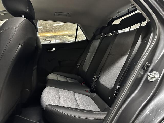 KIA Stonic 1.0 T-GDi ComfortPlusLine Navigator /Trekhaak! /Camera /Apple + Android /DAB+! /Navi /Airco /Cruise /Elek. pakket /Bluetooth /LED Dagrijverl. /17"LMV /Extra getint glas /PDC.