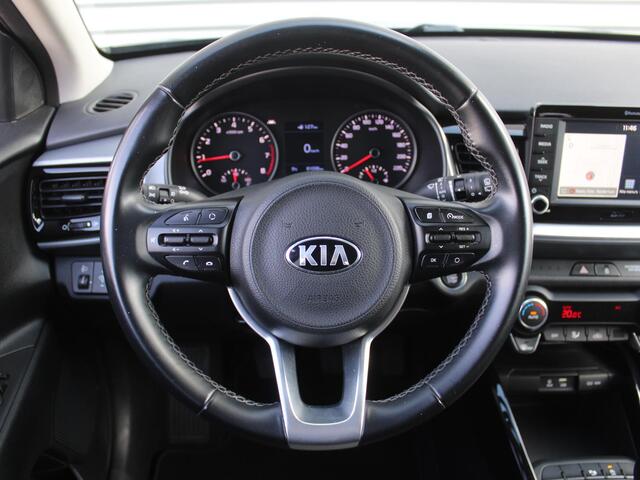 KIA Stonic 1.0 T-GDi DynamicPlusLine | Trekhaak | Camera | 17" LM | Navi | Cruise | Clima | Keyless | Apple Carplay | Android Auto |