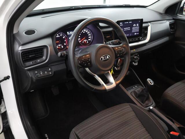 KIA Stonic 1.0 T-GDi MHEV DynamicLine | Trekhaak | Parkeercamera | Apple Carplay/Android Auto | Climate Control | Cruise control |