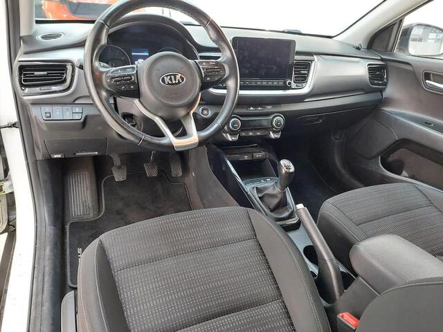 KIA Stonic 1.0 T-GDI MHEV DYNAMICPLUSLINE I P-CAMERA I CRUISE CONTROL I APPLE CARPLAY I CLIMATE CONTROL
