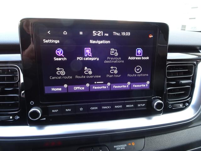 KIA Stonic 1.0 T-GDi MHEV DynamicPlusLine Automatische airco, navigatie, cruise controle, parkeersensoren, achteruitrijcamera, keyless entry, dab, licht metalen velgen, andere dak kleur, enz.