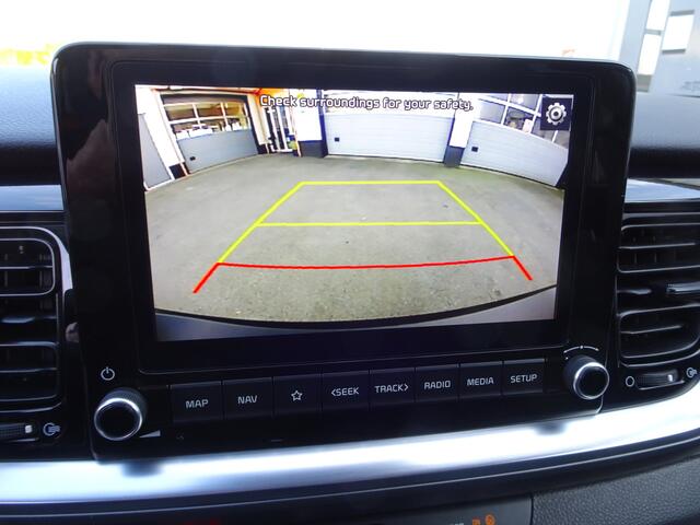 KIA Stonic 1.0 T-GDi MHEV DynamicPlusLine Automatische airco, navigatie, cruise controle, parkeersensoren, achteruitrijcamera, keyless entry, dab, licht metalen velgen, andere dak kleur, enz.