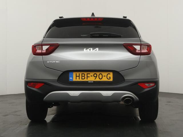 KIA Stonic 1.0 T-GDi MHEV DynamicPlusLine - Apple/Android Carplay - Navigatie - Cruise Control - Stoel/Stuurverwarming - Lichtmetalen Velgen - Fabrieksgarantie t/m 28-01-2032