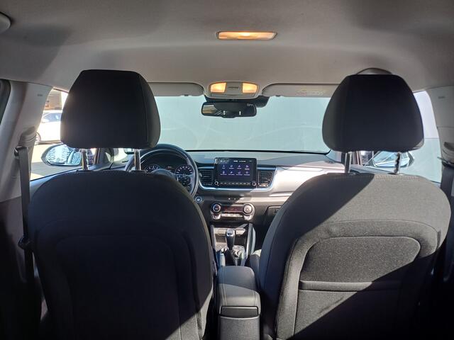 KIA Stonic 1.0 T-GDi MHEV DynamicPlusLine | ALL SEASON | STOEL/STUUR VERWARMING | CAMERA | NAVI | APPLE CARPLAY/ ANDROID AUTO | Wij bieden ook financiering mogelijkheden aan.