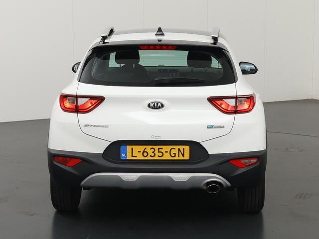 KIA Stonic 1.0 T-GDi MHEV DynamicLine | Parkeercamera | Bluetooth | Airco | Cruise Control | Navigatie via Carplay |