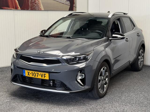 KIA Stonic 1.0 T-GDi MHEV DYNAMIC PLUS LINE NAVIGATIE ADAPTIVE CRUISE CONTROL CLIMATE CONTROL BLUETOOTH TELEFOON DODEHOEKSENSOREN ACHTERUITRIJCAMERA KEYLESS GO TREKHAAK ZEER MOOI !! 3010