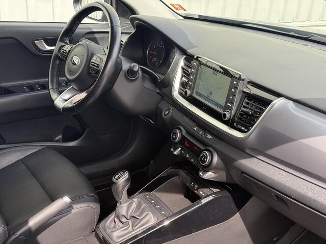 KIA Stonic 1.0 T-GDi ExecutiveLine / Navigatie / Camera / Trekhaak / All Seasonbanden / Lederen Bekleding / Stoel- en Stuurverwarming / Climate Control / Cruise Control / Dodehoekdetectie /