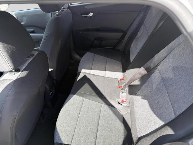 KIA Stonic 1.0 T-GDi MHEV ExecutiveLine DCT7 | Dodehoekassistentie | Regensensor | Draadloze oplader voor smartphone | LED-koplampen |