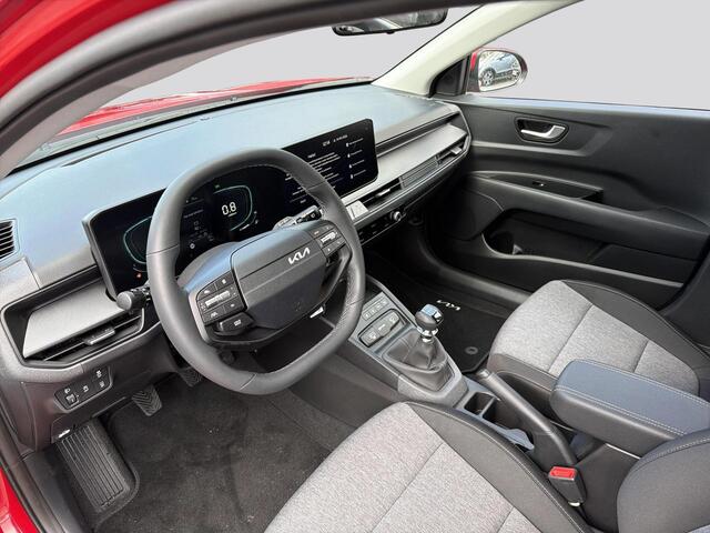 KIA Stonic 1.0 T-GDi MHEV DynamicLine | Stoel en stuurwielverwarming | Parkeersensoren voor- en achterzijde | Airco | Navigatiesysteem |