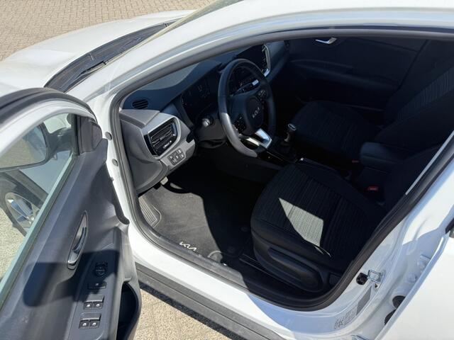 KIA Stonic 1.0 T-GDi MHEV DynamicLine NAVI + CAMERA