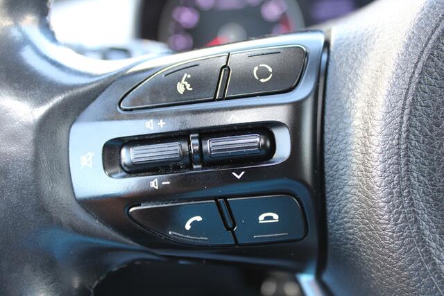 KIA Stonic 1.0 T-GDi DynamicLine//Ecc//Navi//Camera!!