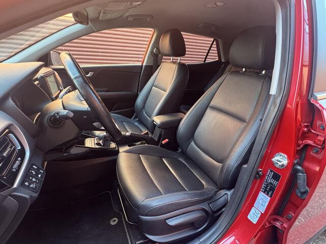 KIA Stonic 1.0 T-GDi ExecutiveLine // NAVI // CAMERA // CLIMA // CRUISE // DODENHOEK SENSOR // LEDEREN BEKLEDING //