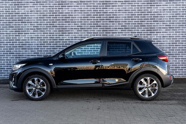 KIA Stonic 1.0 T-GDi Sports Edition | Trekhaak | Achteruitrijcamera | Apple Carplay | Android Auto | Airco | Lichtmetalen Velgen 17 inch | Dakrails