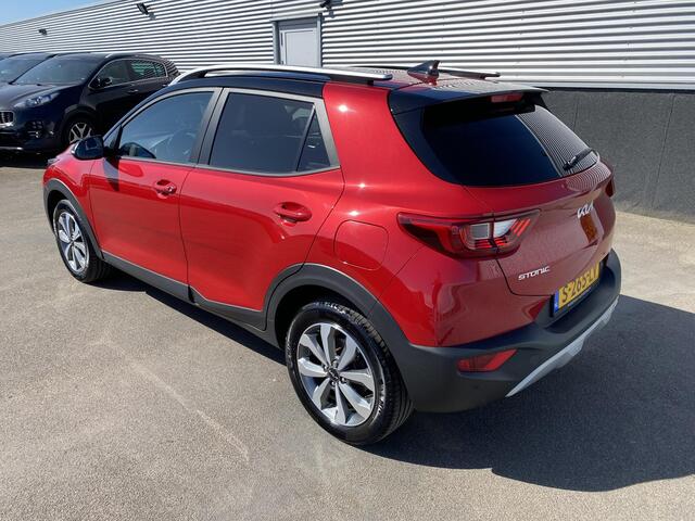 KIA Stonic 1.0 T-GDi MHEV DynamicPlusLine Nederlandse auto met álle boekjes compleet, parkeersensoren, achteruitrij camera, keyless, navigatie, Apple CarPlay/Android Auto