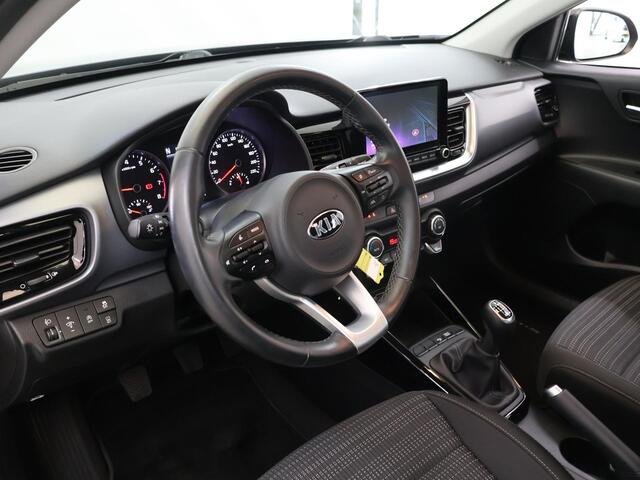KIA Stonic 1.0 T-GDi MHEV DynamicLine | Trekhaak | Parkeercamera | Navigatie | Climate Control | Apple Carplay/Android Auto | Climate Control | Cruise control |