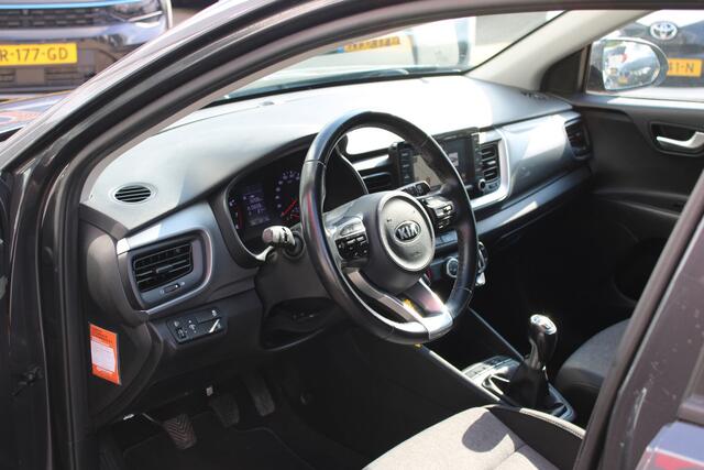 KIA Stonic 1.0 T-GDi DynamicLine//Camera//Carplay!!