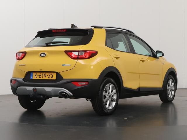 KIA Stonic 1.0 T-GDi MHEV DynamicLine | Trekhaak | Parkeercamera | Navigatie | Climate Control | Apple Carplay/Android Auto | Climate Control | Cruise control |