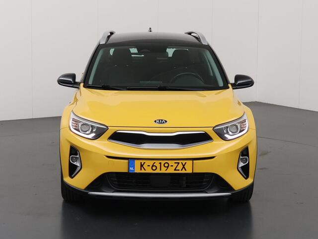 KIA Stonic 1.0 T-GDi MHEV DynamicLine | Trekhaak | Parkeercamera | Navigatie | Climate Control | Apple Carplay/Android Auto | Climate Control | Cruise control |