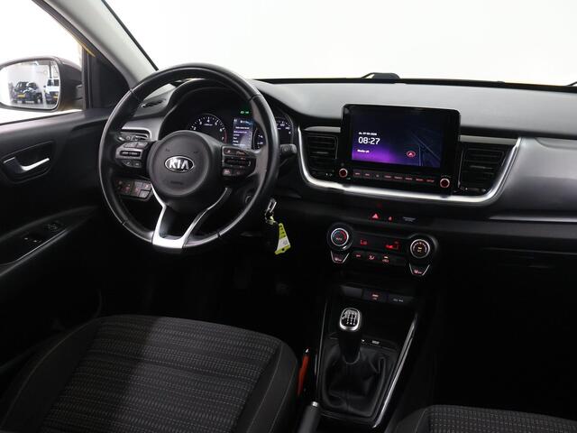 KIA Stonic 1.0 T-GDi MHEV DynamicLine | Trekhaak | Parkeercamera | Navigatie | Climate Control | Apple Carplay/Android Auto | Climate Control | Cruise control |