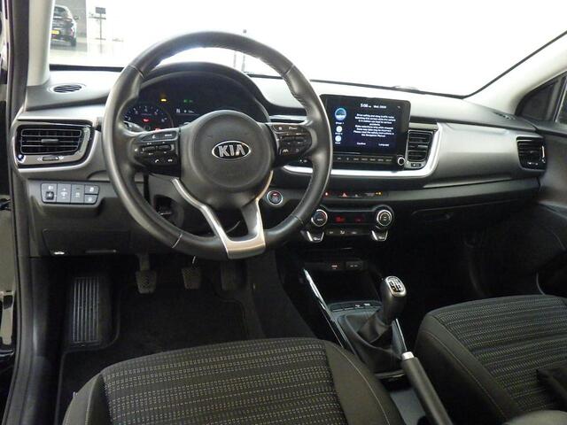 KIA Stonic 1.0 T-GDI MHEV DYNAMICPLUSLINE I P-CAMERA I CRUISE CONTROL I APPLE CARPLAY I CLIMATE CONTROL