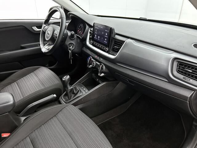 KIA Stonic 1.0 T-GDi MHEV DynamicLine | Parkeersensoren | Camera | Apple Carplay/Android Auto |
