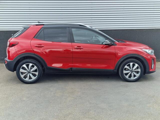 KIA Stonic 1.0 T-GDi MHEV DynamicPlusLine 1e eign. Nieuw geleverd en dealeronderhoude, Climate control, Smart Key, Privacy glass, LMV, Cruise control