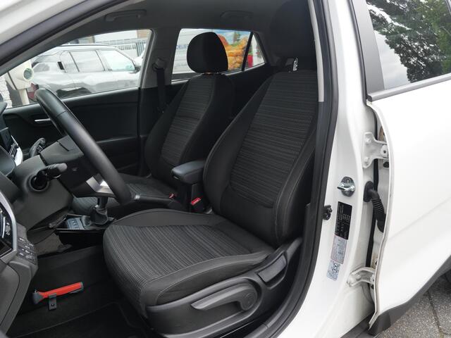 KIA Stonic 1.0 T-GDi MHEV DynamicPlusLine | Keyless | CLima | Carplay | Privacy glass |
