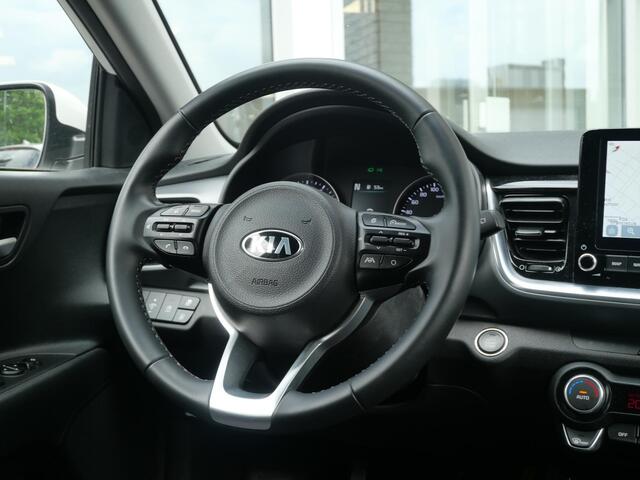 KIA Stonic 1.0 T-GDi MHEV DynamicPlusLine | Keyless | CLima | Carplay | Privacy glass |