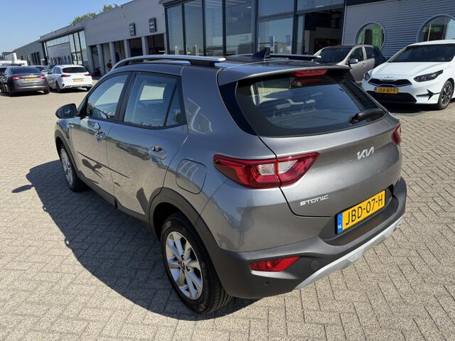 KIA Stonic 1.0 T-GDi MHEV DynamicLine NAVI + CAMERA
