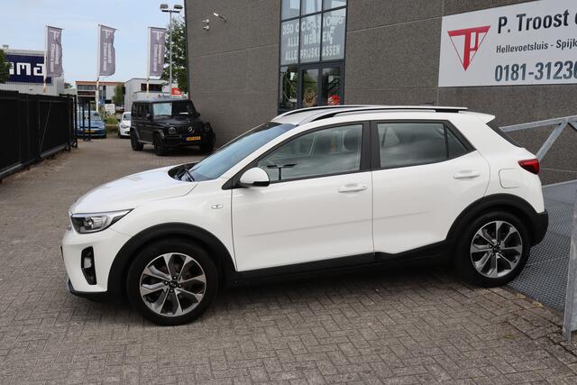KIA Stonic 1.0 T-GDi DynamicLine Achteruitrijcamera/Apple carplay/Navigatie/Cruise control/DAB/Airco 2E PINKSTERDAG GEOPEND VAN 12:00 TOT 17:00 (ROTTERDAM&HELLEVOETSLUIS)