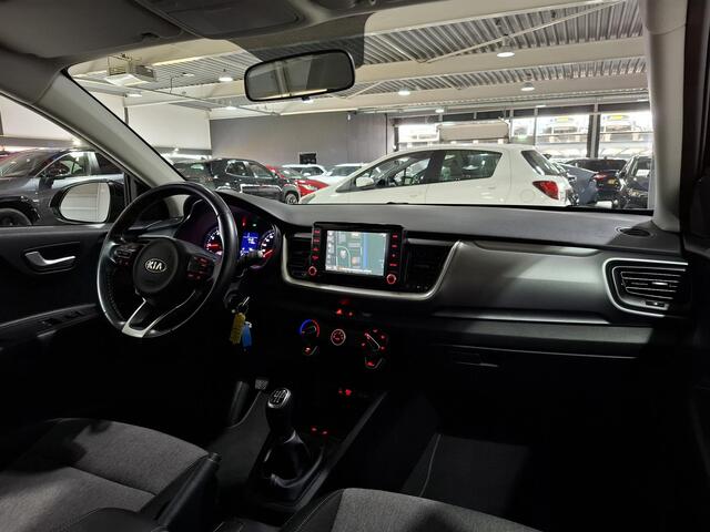 KIA Stonic 1.0 T-GDi DynamicLine Apple Carplay/Android Auto, Navigatie, Camera.