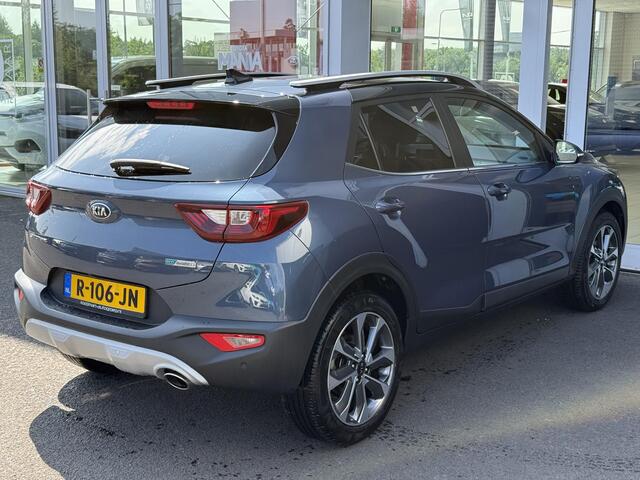 KIA Stonic 1.0 T-GDI MHEV DynamicLine | Achteruitrijcamera | Navigatie | Dodehoeksensor | Keyless go/start | Climate control