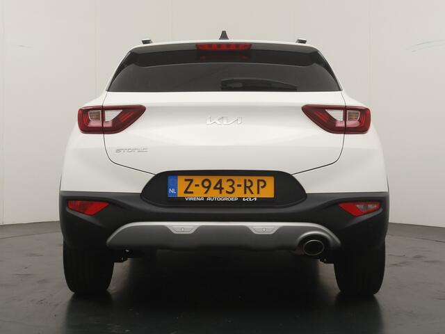 KIA Stonic 1.0 T-GDi MHEV DynamicPlusLine - Stoelverwarming - Stuurwielverwarming - Camera - AppleCarplay - Android Auto - Fabrieksgarantie tot 06-2031 of 150.000km