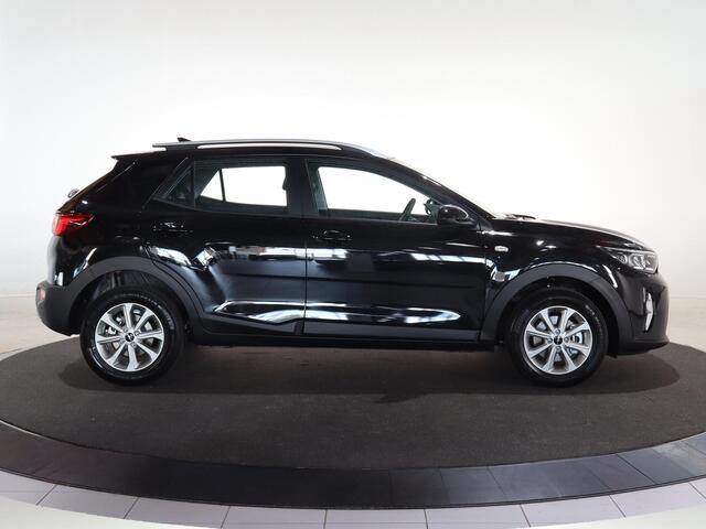 KIA Stonic DynamicLine 1.0 T-GDi MHEV | LED-koplampen | Cruise Control | Achteruitrijcamera | Dakrails | lichtmetalen velgen | Digitaal Dashboard Appel CarPlay/Android Auto | Climate Control |
