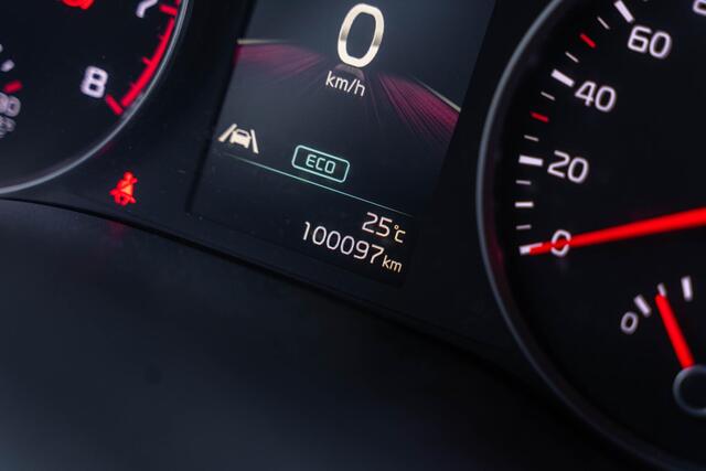 KIA Stonic 1.0 T-GDi 100 MHEV DynamicLine | Navigatie | Apple Carplay | Android Auto | Achteruitrijcamera | Parkeersensoren | Climate Control | Lichtmetalen Velgen | Cruise Control Adaptief