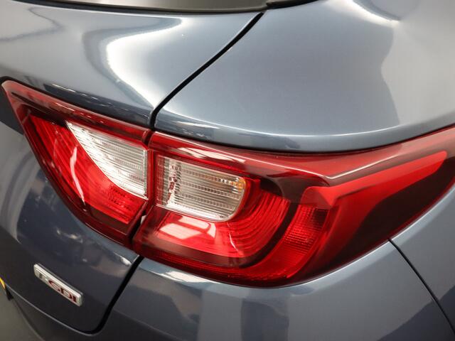 KIA Stonic 1.0 T-GDi DynamicLine Apple Carplay/Android Auto, Achteruitrijcamera, Cruise control, Parkeersensor achter, stuur multifunctioneel Een stijlvol design met een luxe uitstraling en een verrassend ruim interieur. Dankzij de efficiënte turbomotor en het hoge 