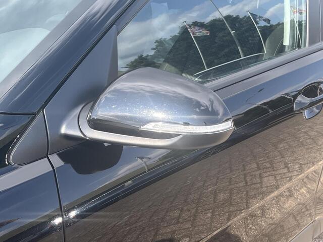 KIA Stonic 1.2 MPi ComfortLine Stoel/stuurverwarming, Parkeersensoren achter, Trekhaak, Bluetooth voorbereiding.