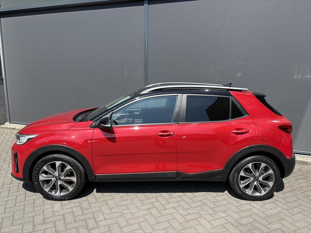 KIA Stonic 1.0 T-GDi DynamicPlusLine Achteruitrijcamera - Airco - Parkeersensor achter - Navigatie - Cruise control - Dakrails - keyless entry and start - Elektrische ramen - Radio - Mistlampen - Bluetooth - Licht metalen velgen Start/stop systeem - Elektrische rame