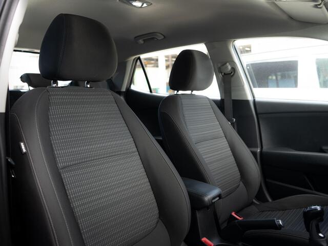 KIA Stonic 1.0 T-GDi MHEV DynamicLine | Navigatie | Achteruitrijcamera | Trekhaak |